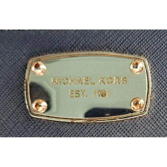 Michael Kors Women's Jet Set Saffiano Leather Blue Zip Closure Wristlet Wallet - Picture 2 of 7